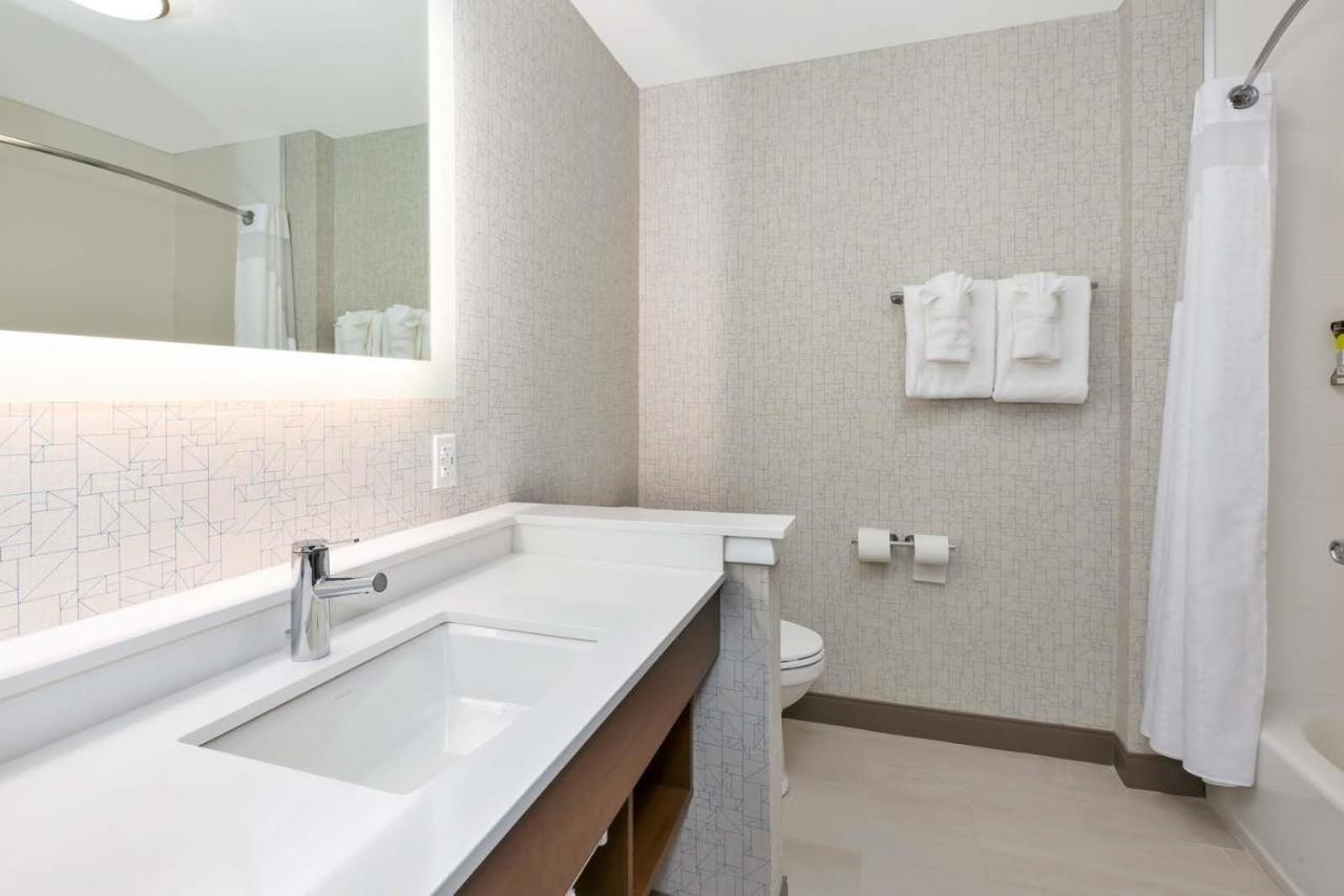 Holiday Inn Express & Suites - Grand Rapids Airport - South By Ihg Extérieur photo