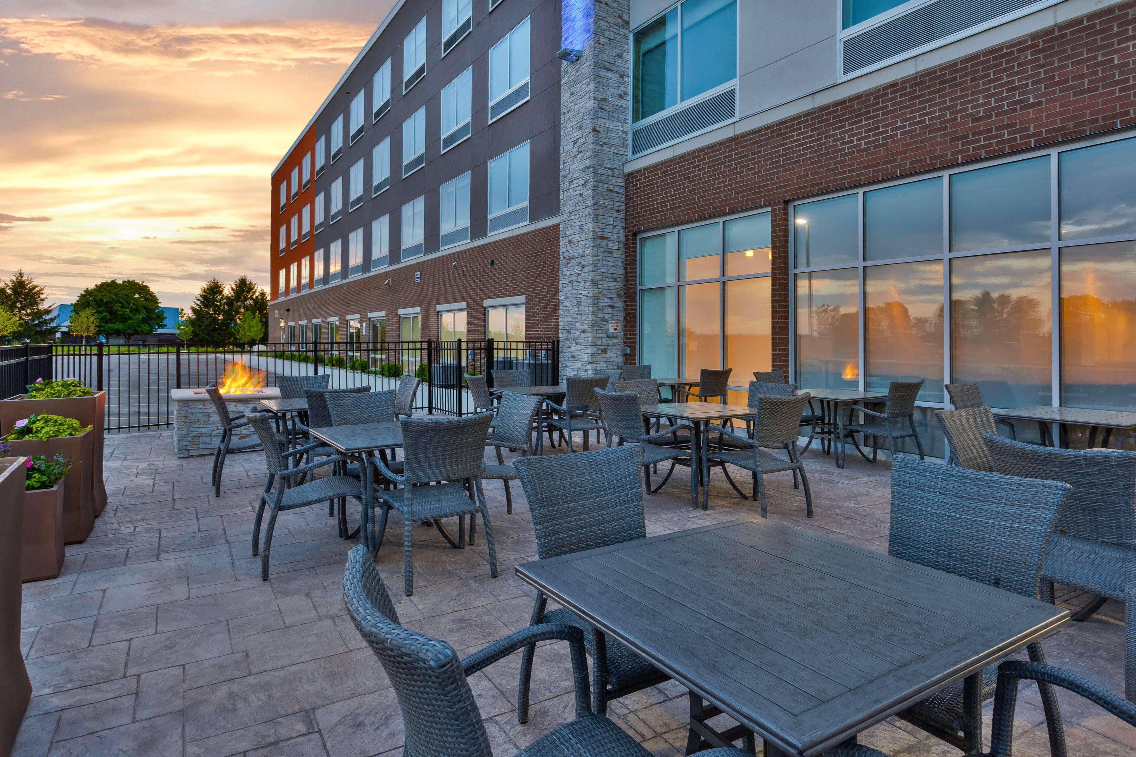 Holiday Inn Express & Suites - Grand Rapids Airport - South By Ihg Extérieur photo